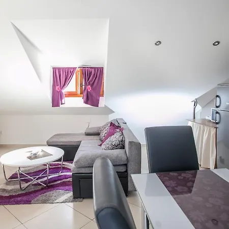 Trifora Gostinjska kuća 3*