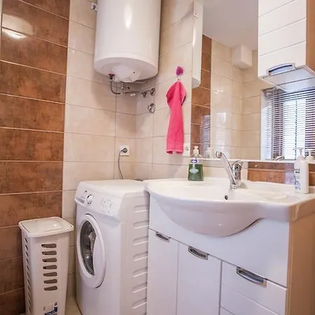 Gostinjska kuća Trifora 3*