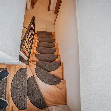 Gostinjska kuća Trifora 3*