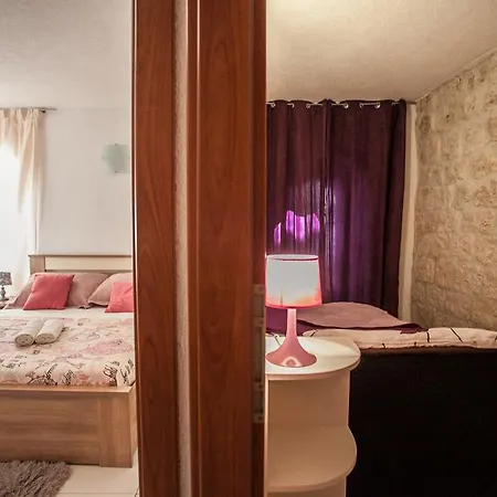 Trifora Gostinjska kuća 3*