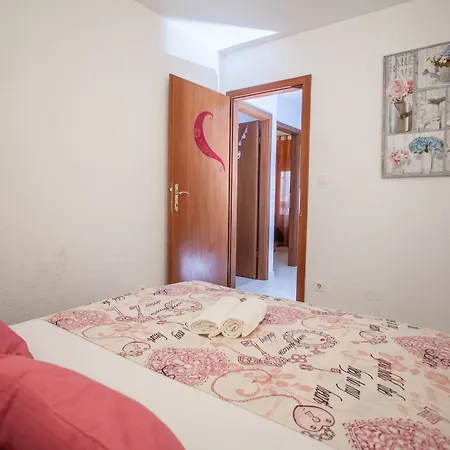 Trifora Gostinjska kuća 3*