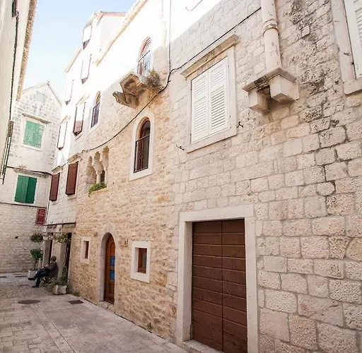 Πανσιόν Trifora 3*