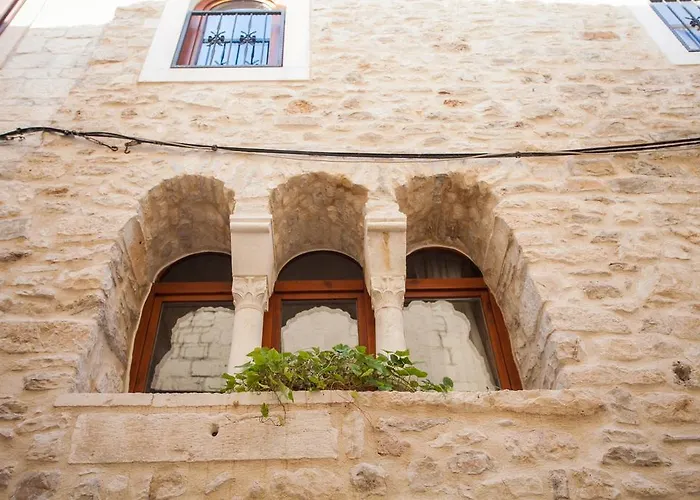Trifora Τρογκίρ