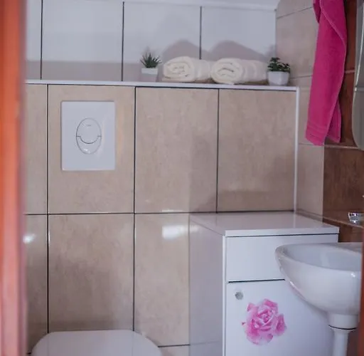 Trifora Πανσιόν 3*