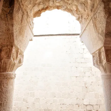 게스트하우스 Trifora 3*